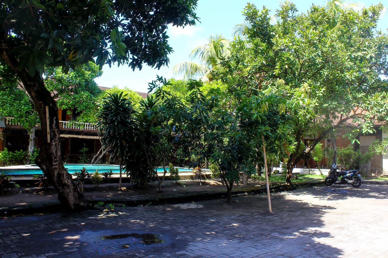 Budhi Beach Inn Kuta Lombok Exteriér fotografie