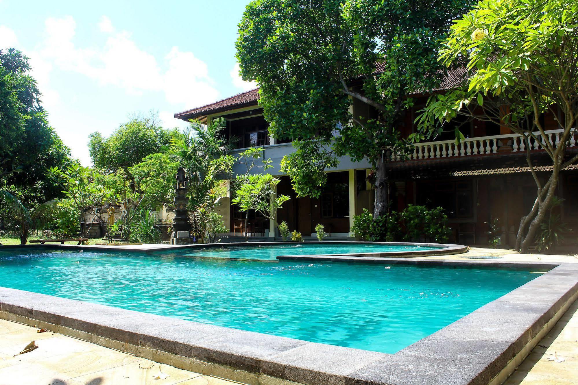 Budhi Beach Inn Kuta Lombok Exteriér fotografie
