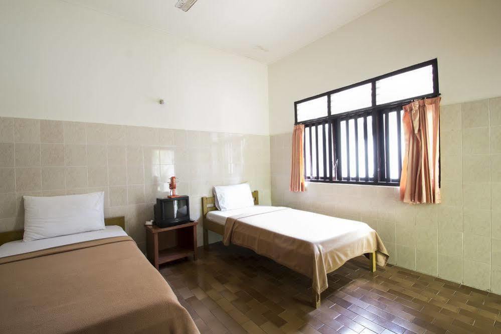 Budhi Beach Inn Kuta Lombok Exteriér fotografie